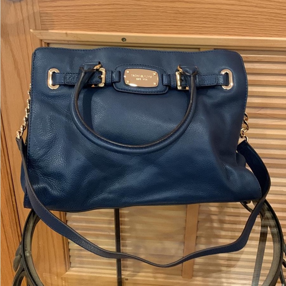 Michael Kors Navy Hamilton Handbag - used 💙✨